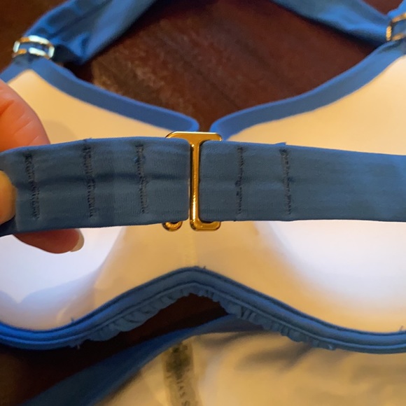 Victoria’s Secret bathing suit. Never worn. No tags - Picture 7 of 8